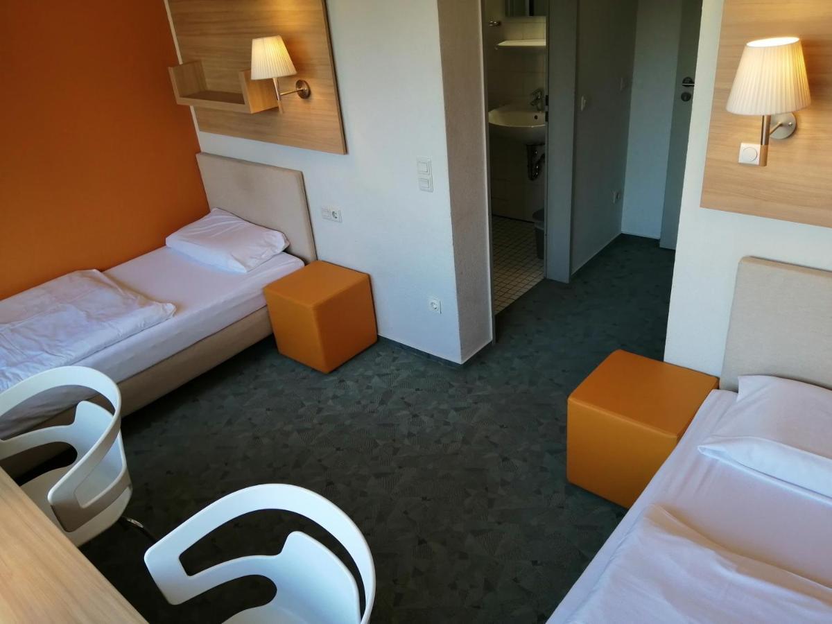 Standard Twin Room,1308898657:JPEG